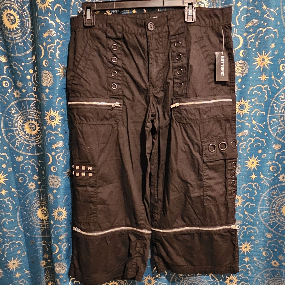 NWT black Hot Topic long shorts